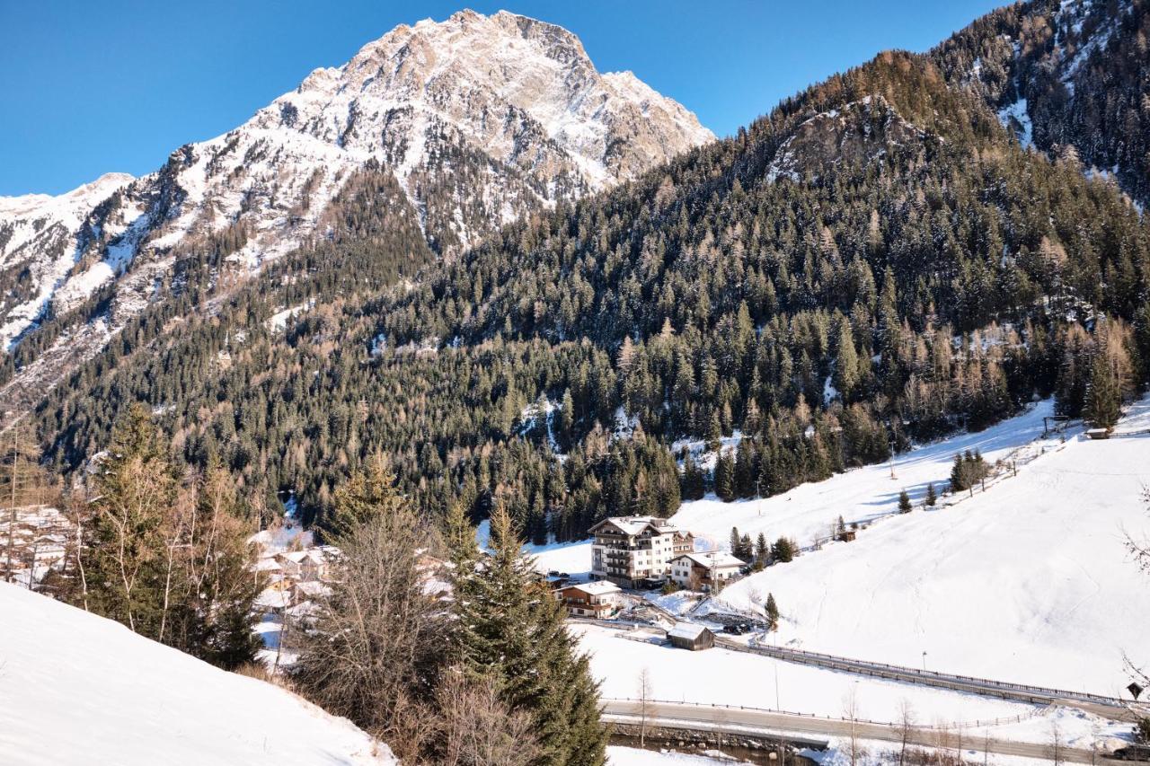 Aktivhotel Feichtner Hof Kaunertal Exterior foto